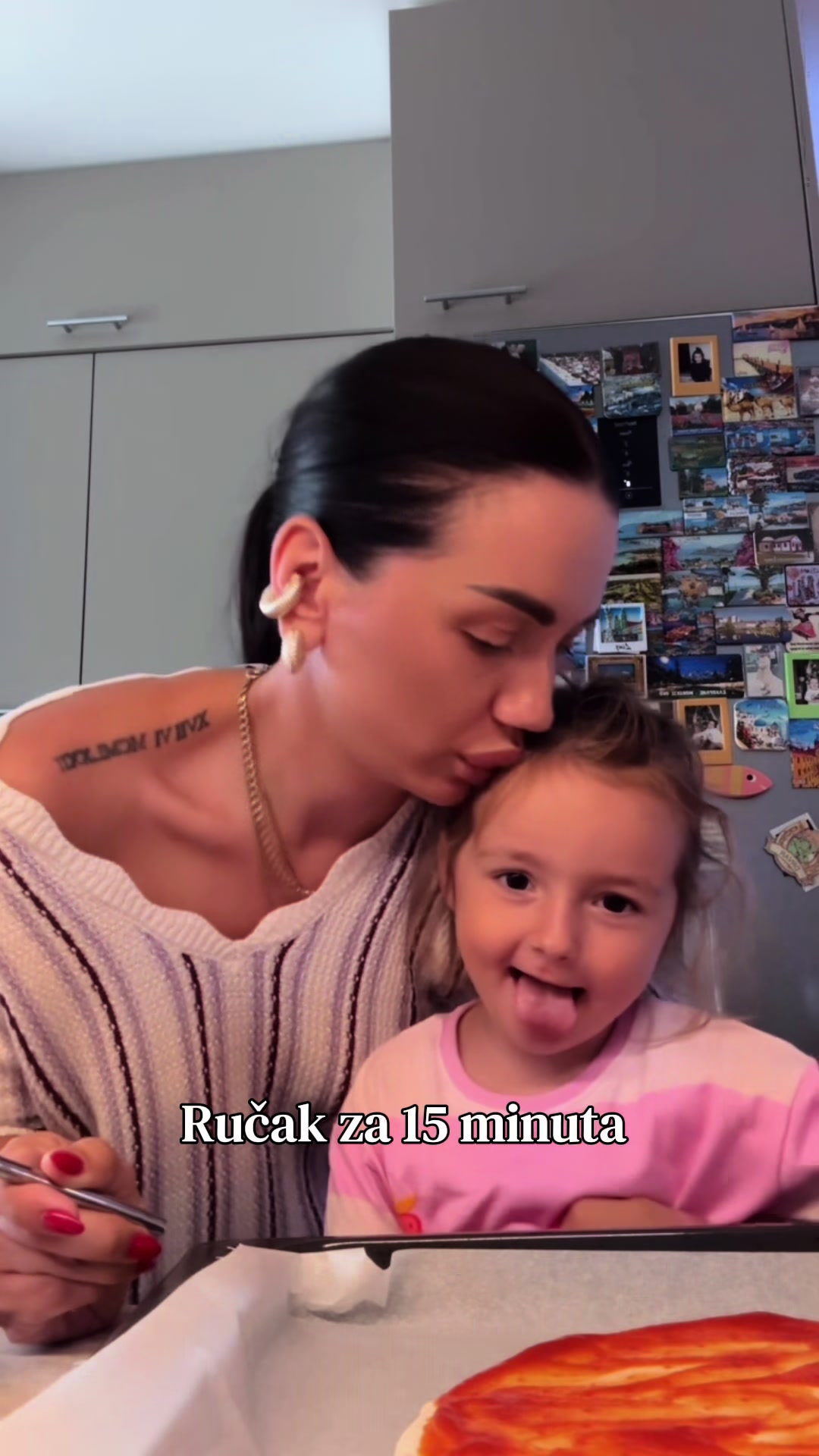 @nikinamama