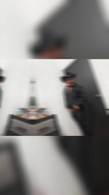 @Fernando López Miky
