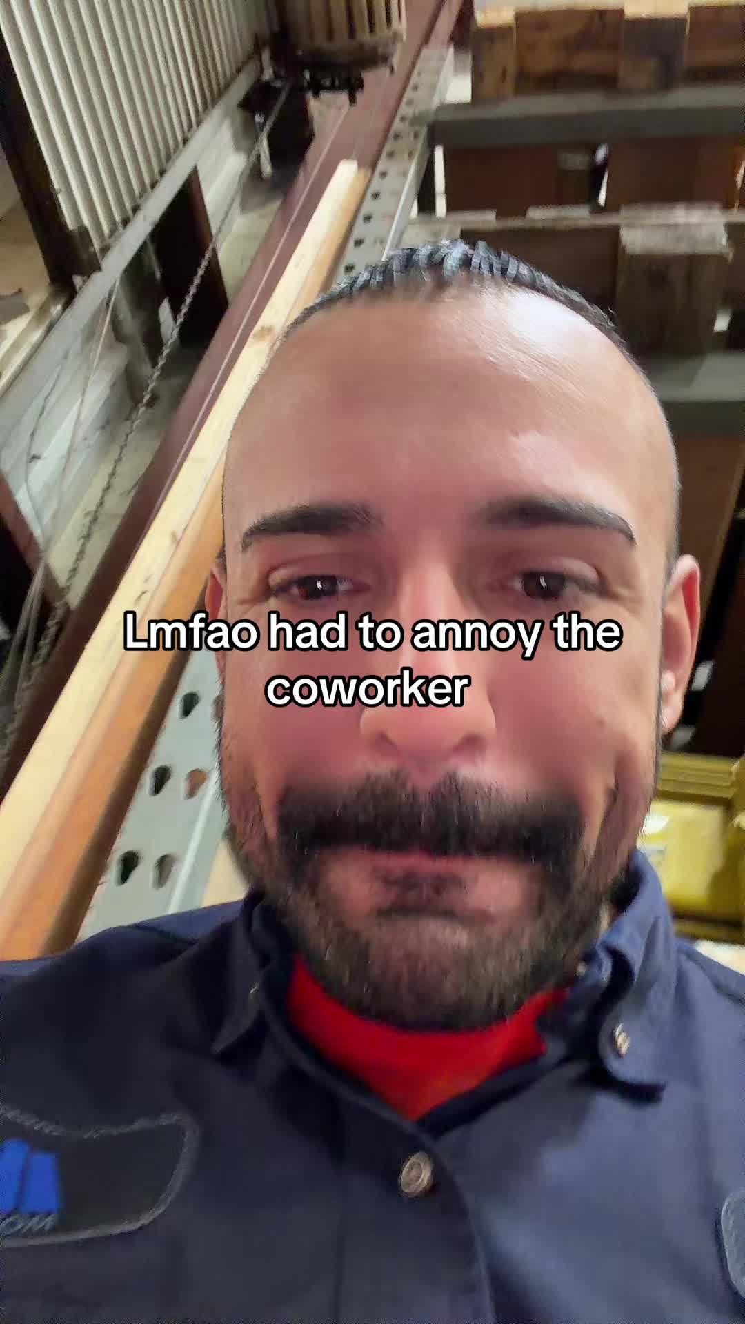 @•