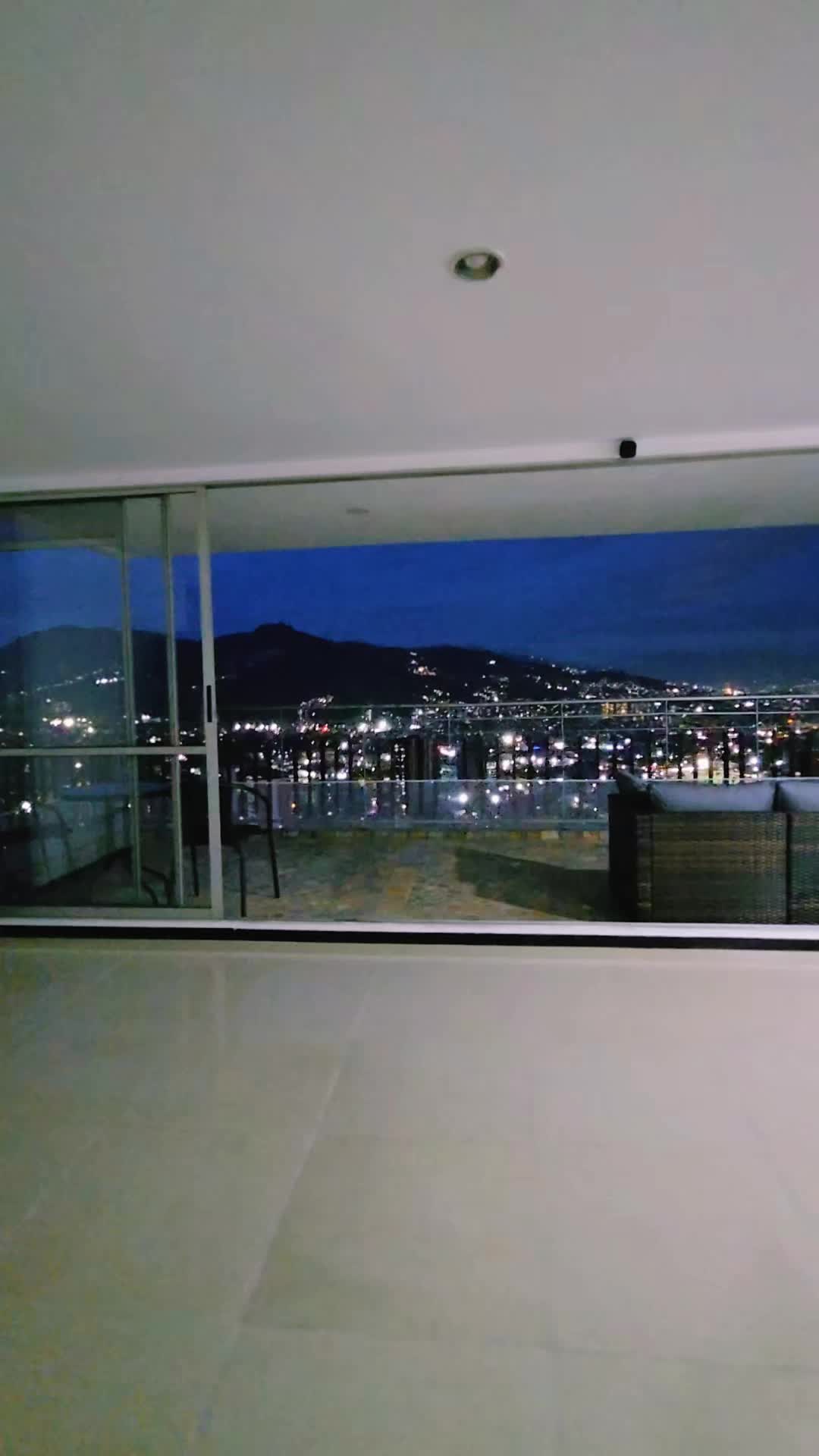 @Luna