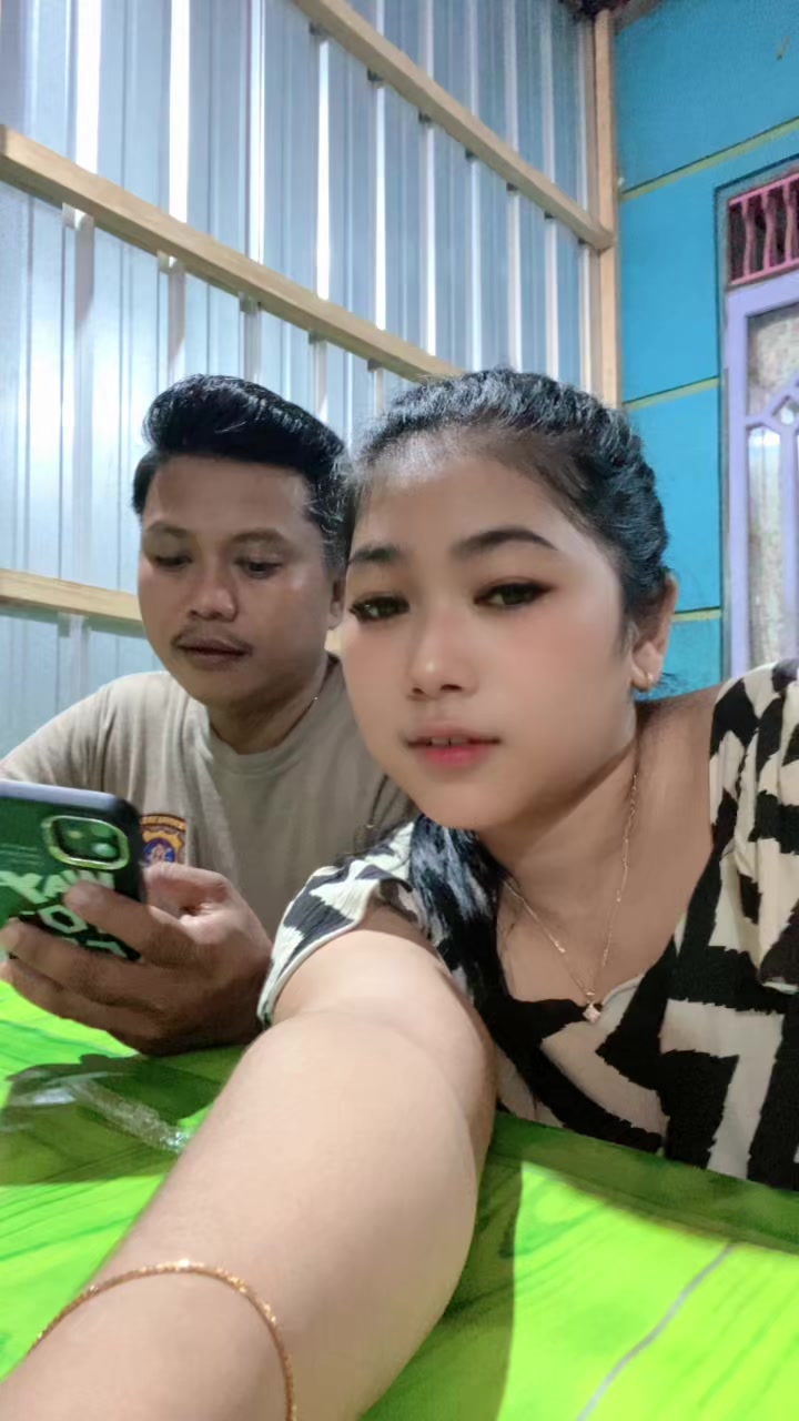 @MegaAlpeby