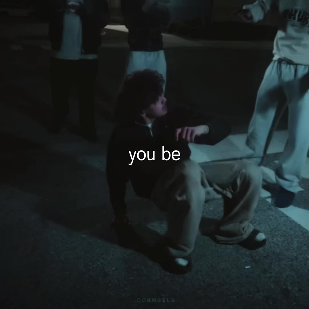 @⃟