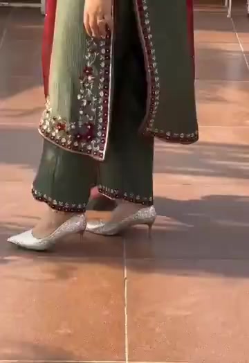 @Cute pathani