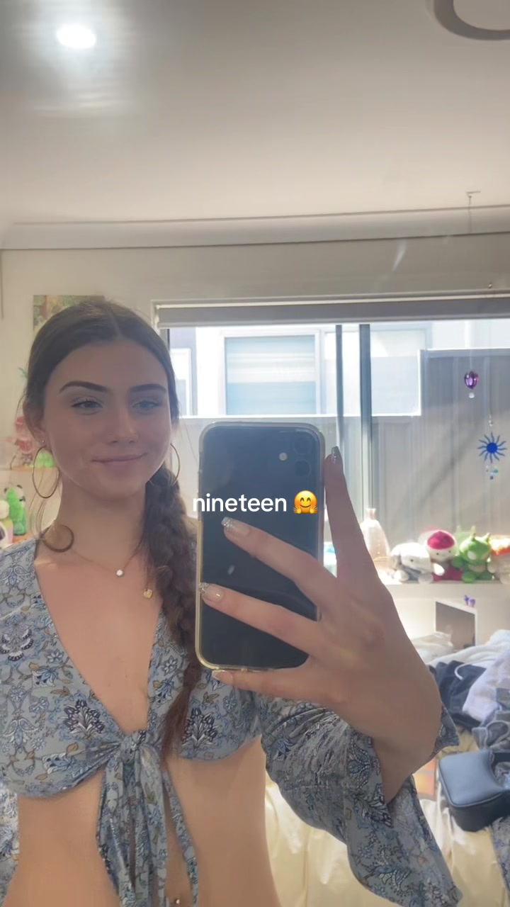 @Ella