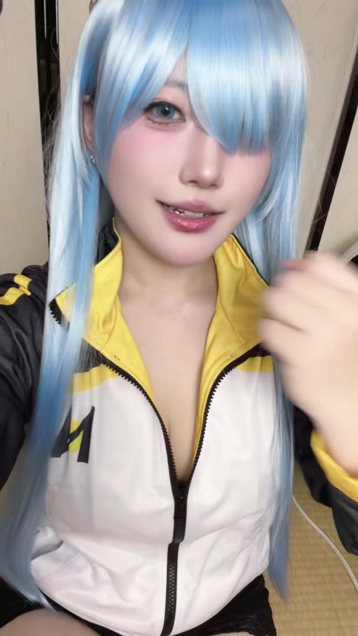 @獏モチ