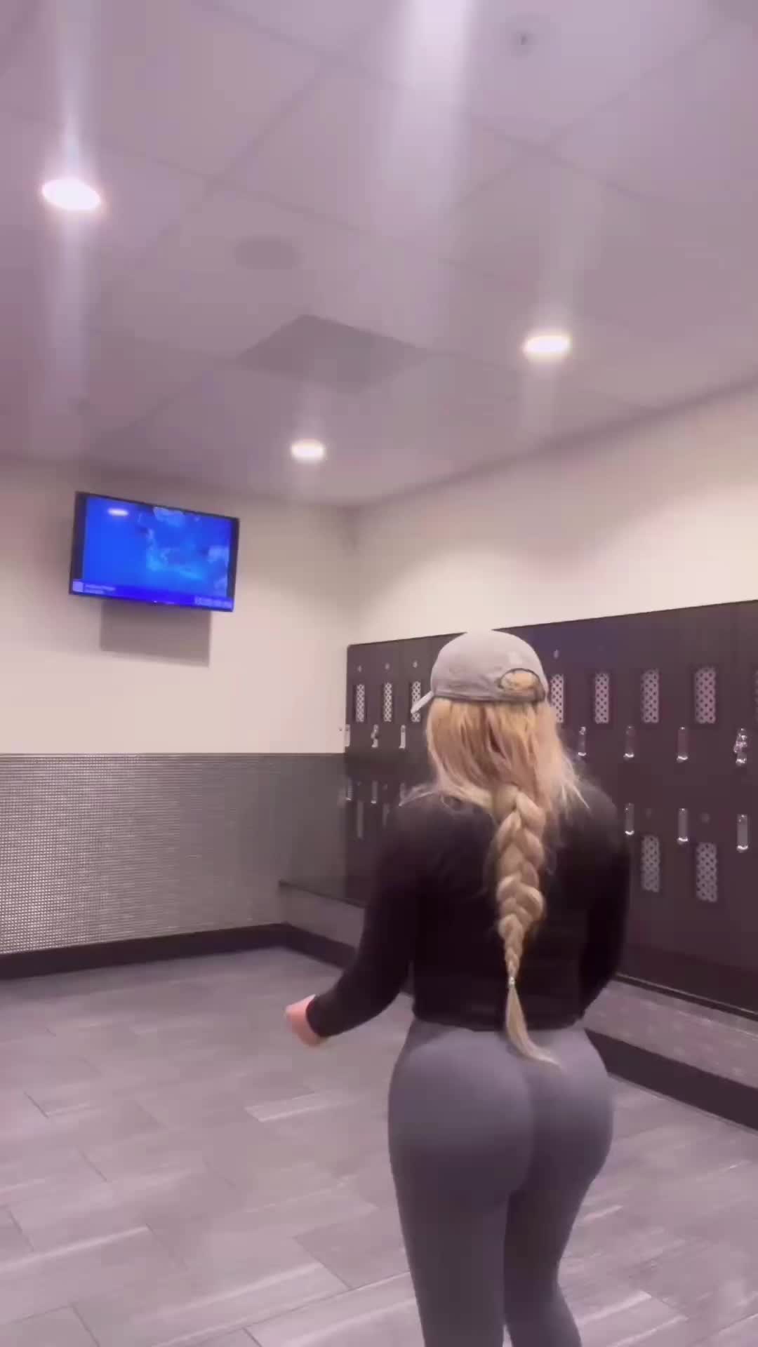 @La__22_