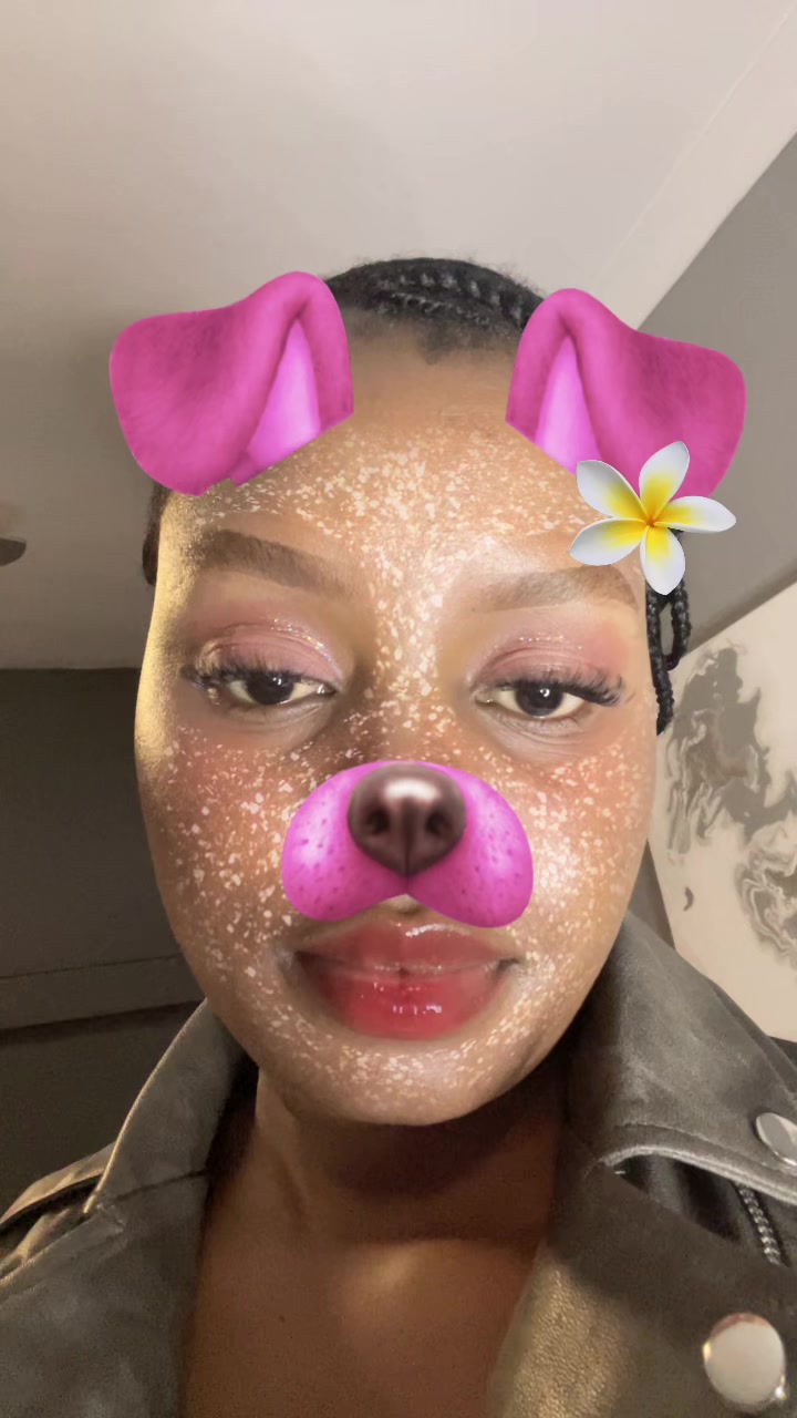 @🦋.