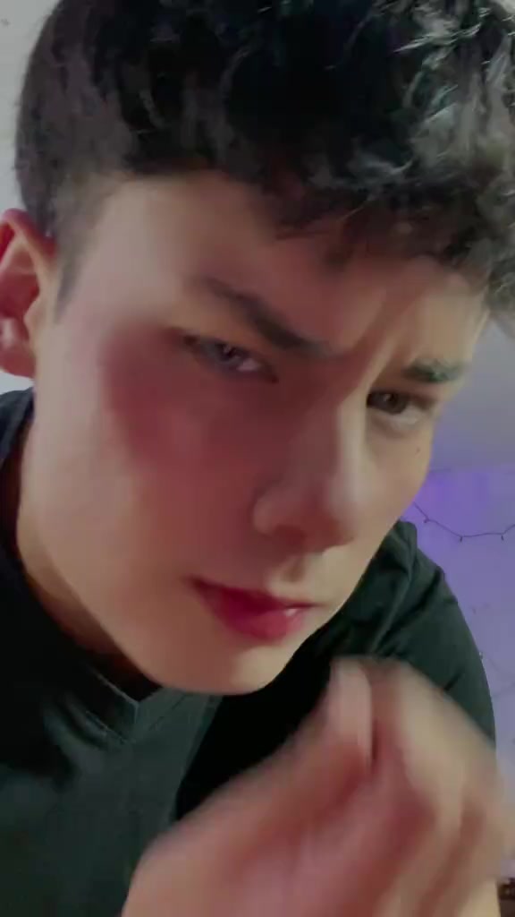 @Alejo