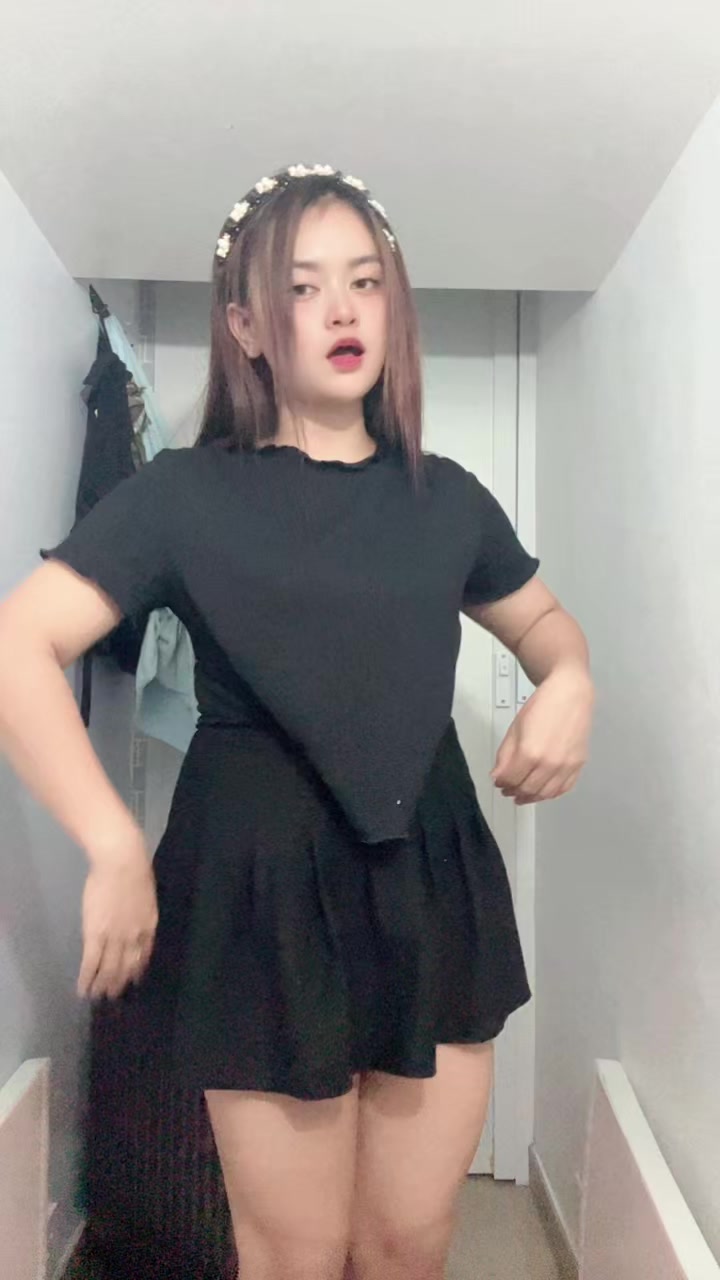 @ANNISA VIDIA N 🍒