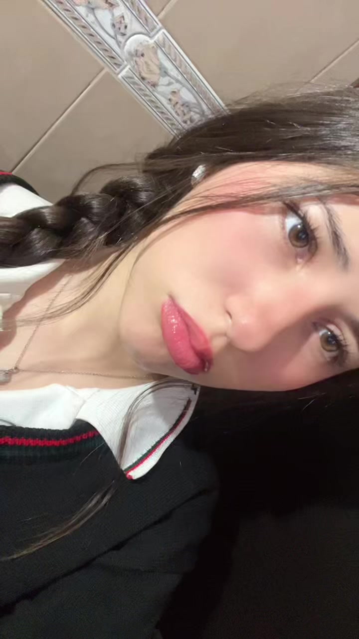 @vanecuab_