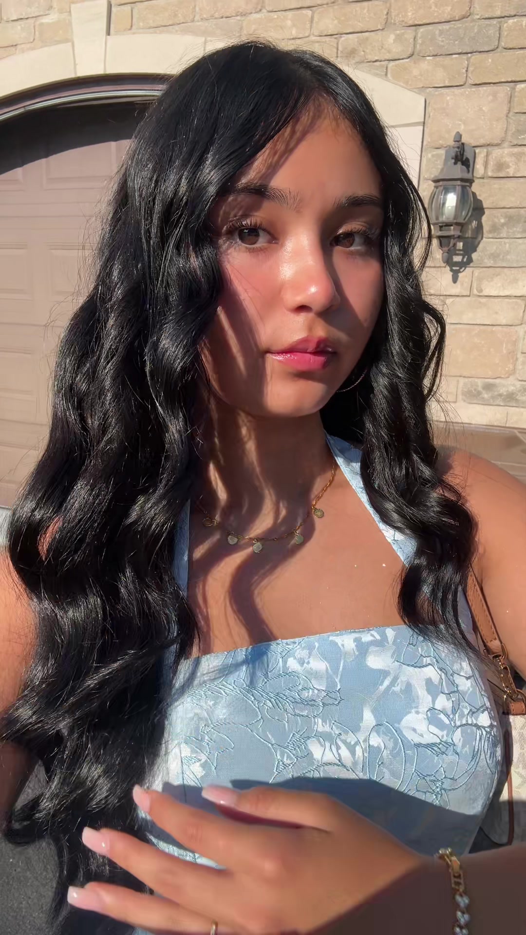 @️