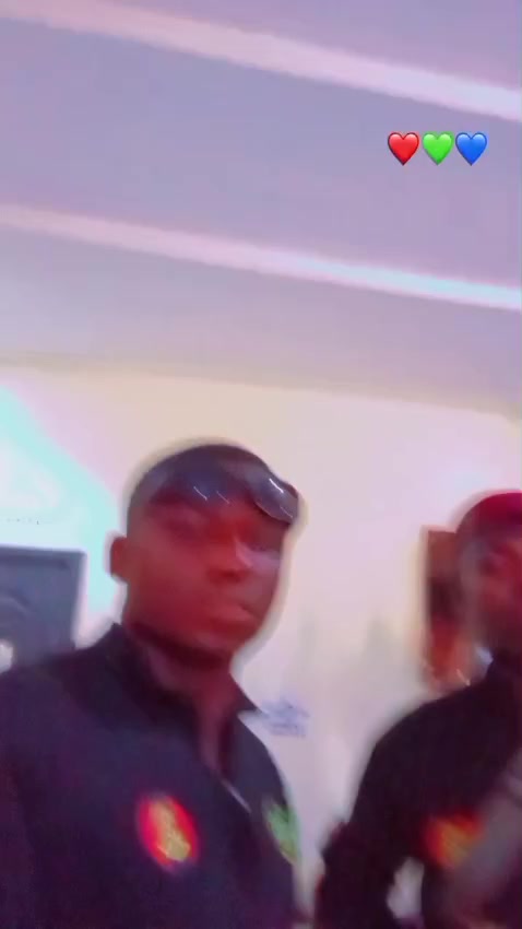 @DE BOSS 2477