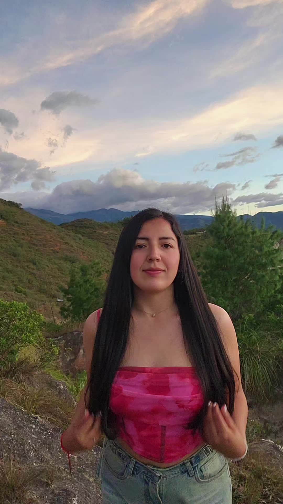 @Ni&ntilde;a de la sonrisa. te sigue