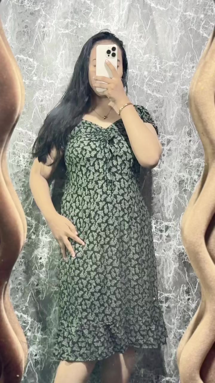 @Tania_