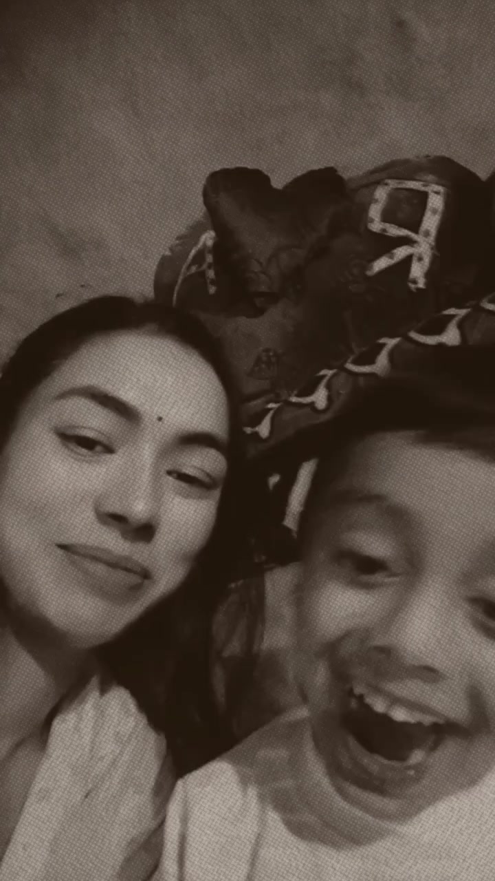 @Asmita Asmita 👩&zwj;❤️&zwj;👨💋