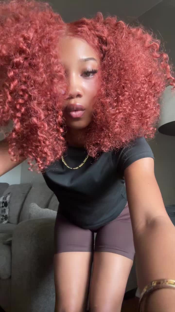 @🍍