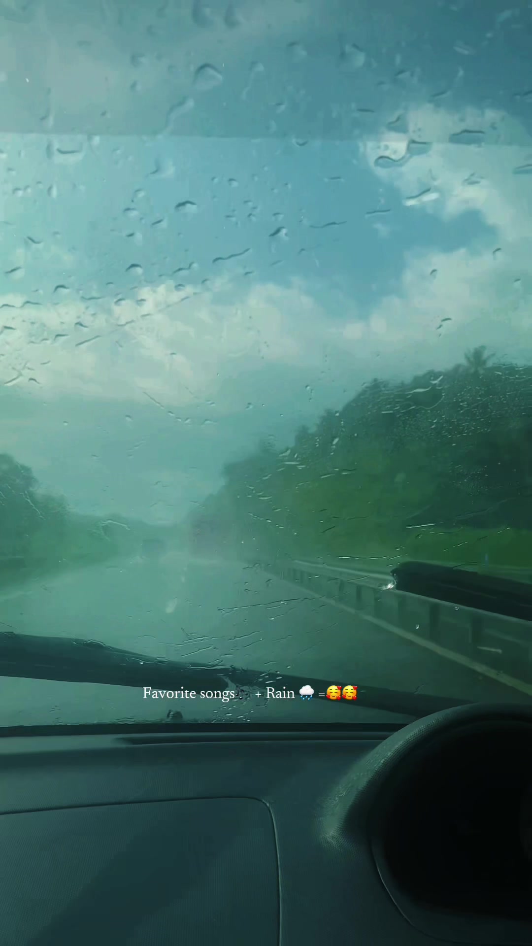 @SrilankanTravelboy🇱🇰🇦🇪