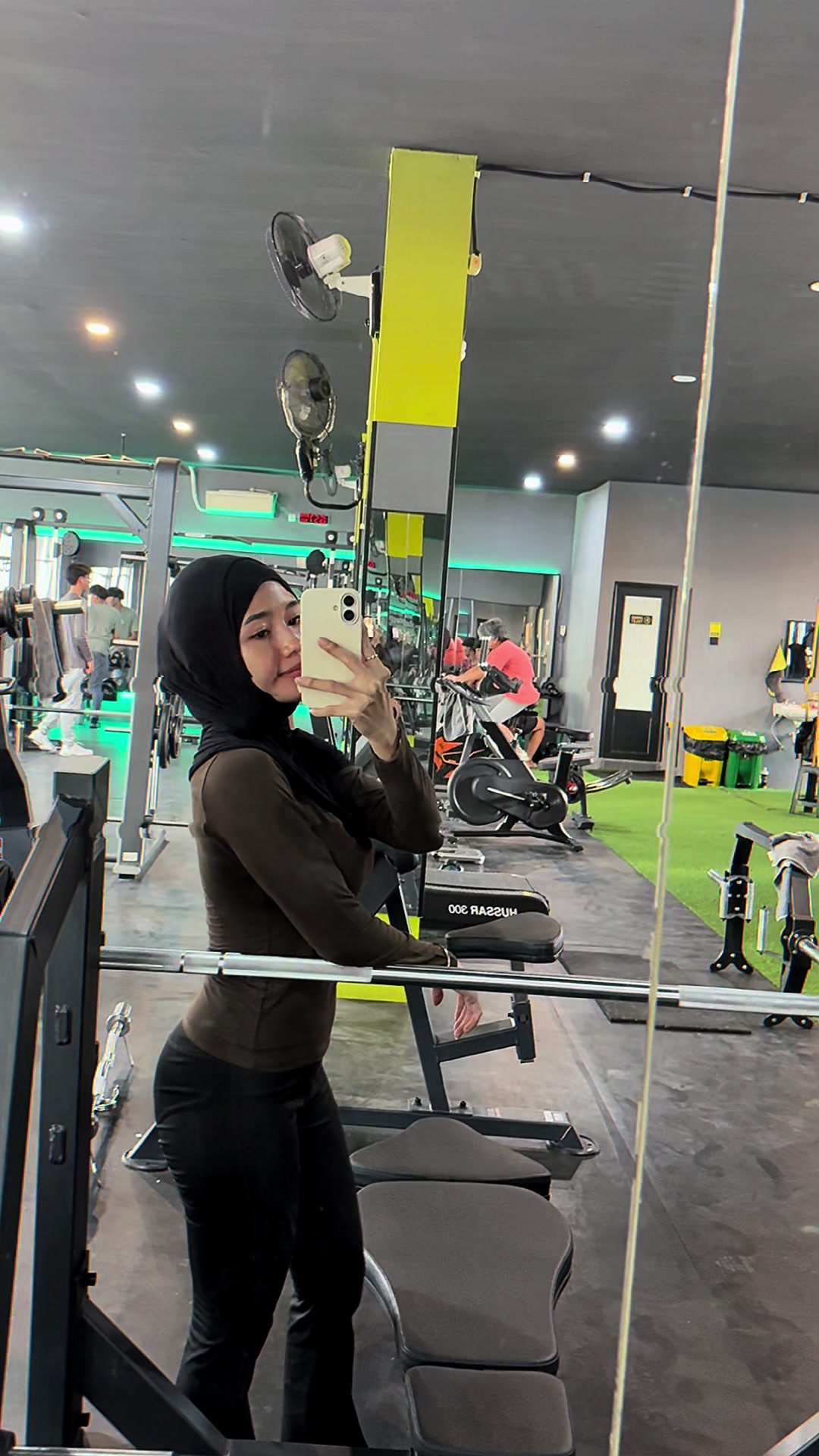 @azahraspf_