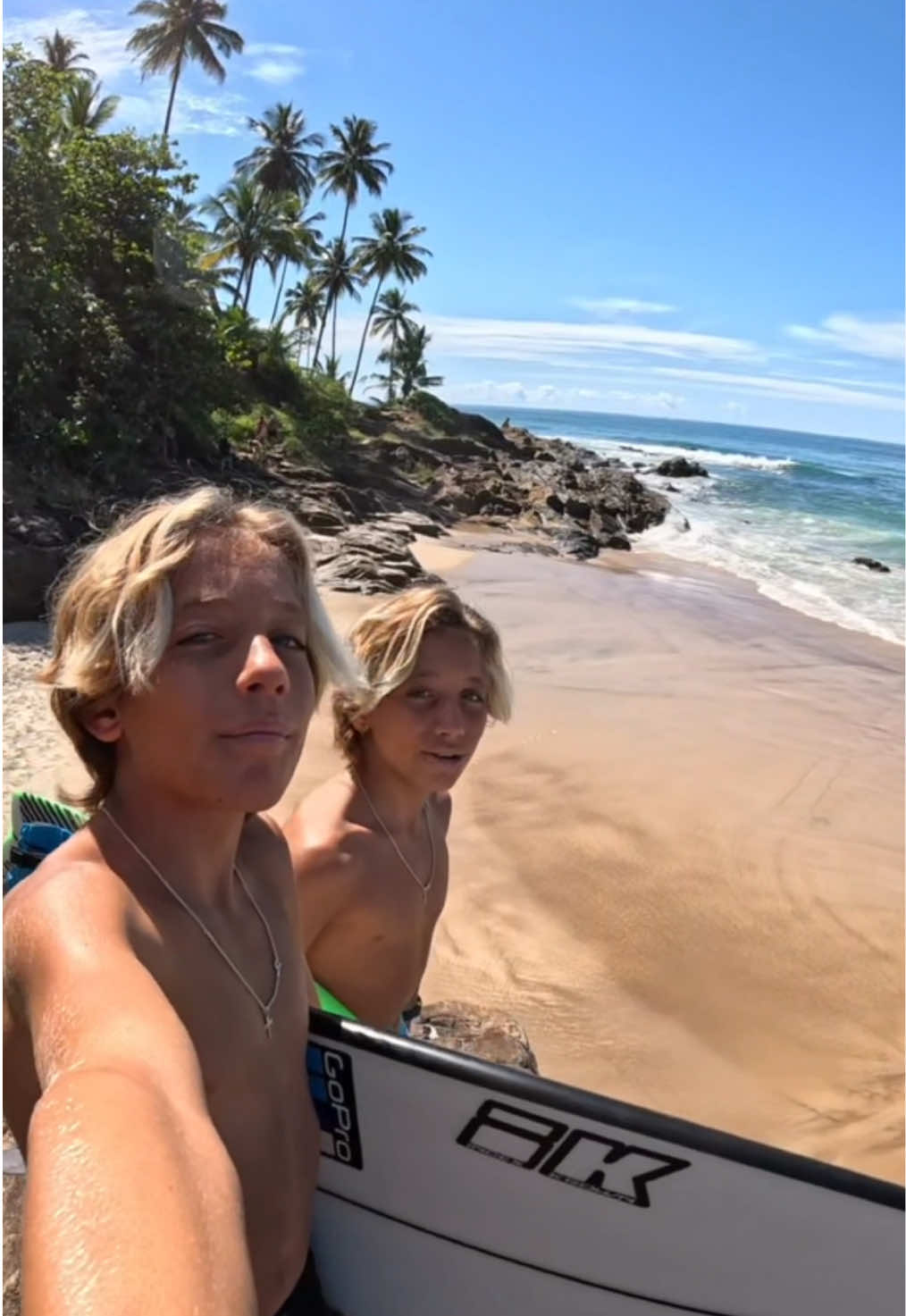 @lemiska_twins