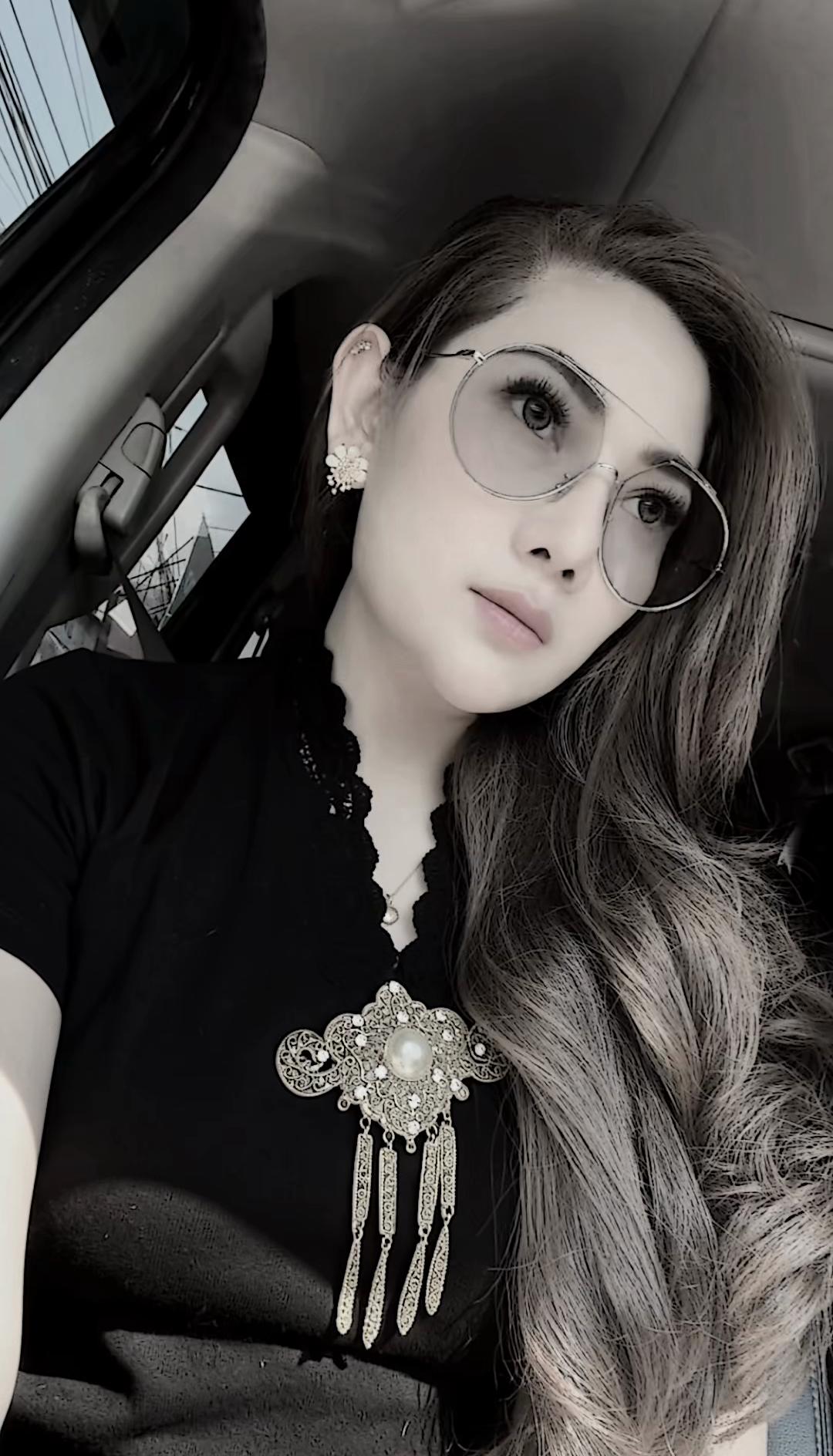 @Lovely💋