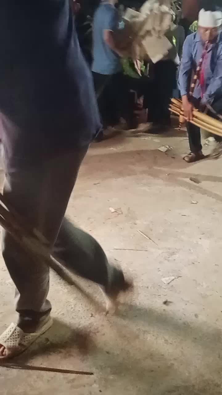 @Vàng A Dế