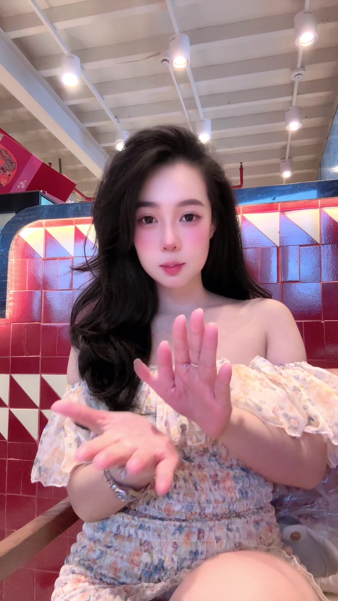 @Quỳnh Anh đây