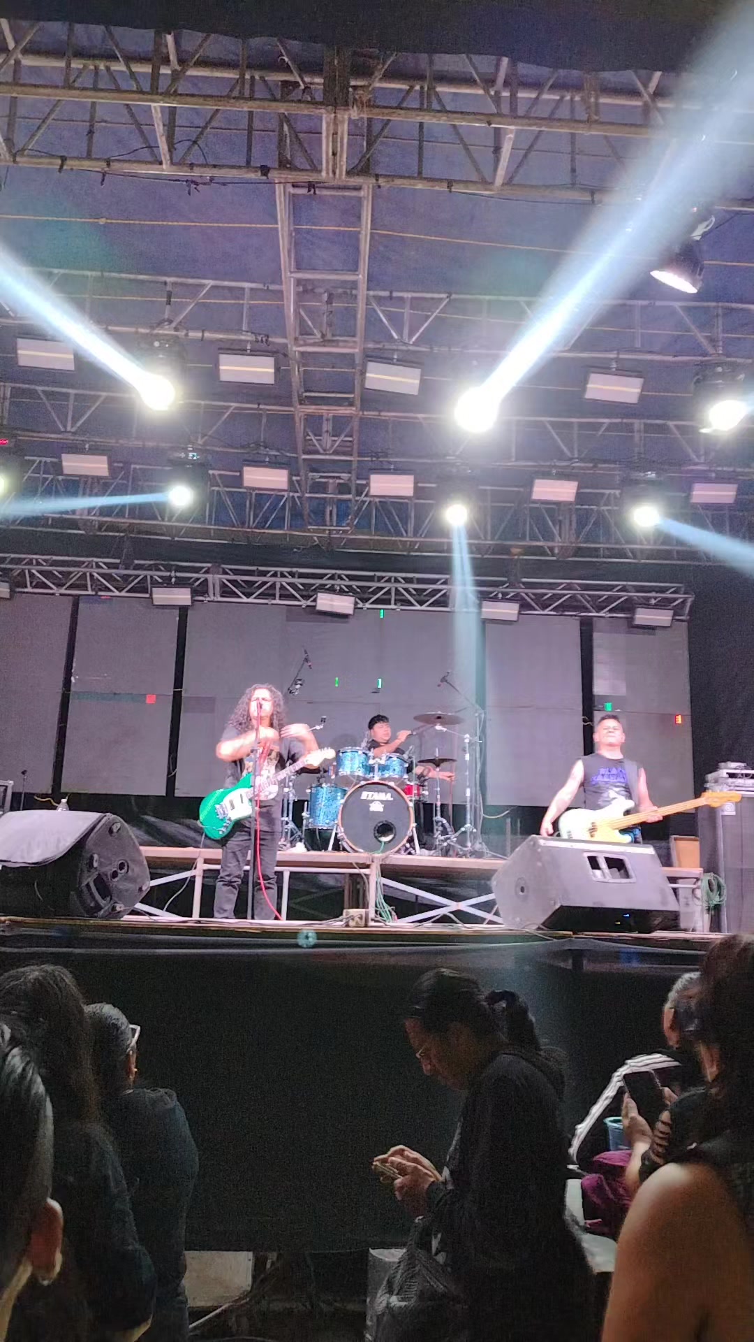 @Brebaje Extra&ntilde;o
