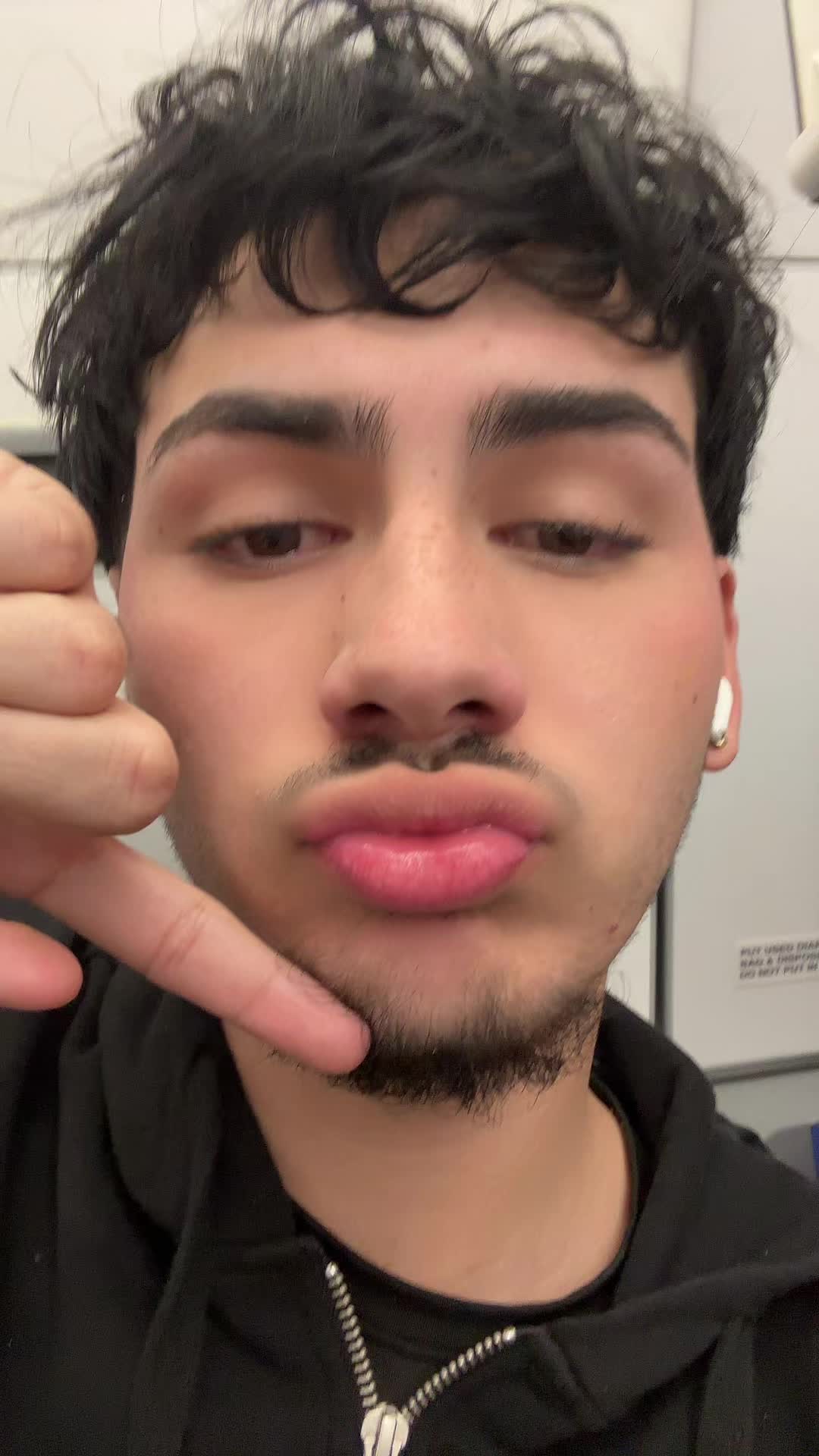@Josee