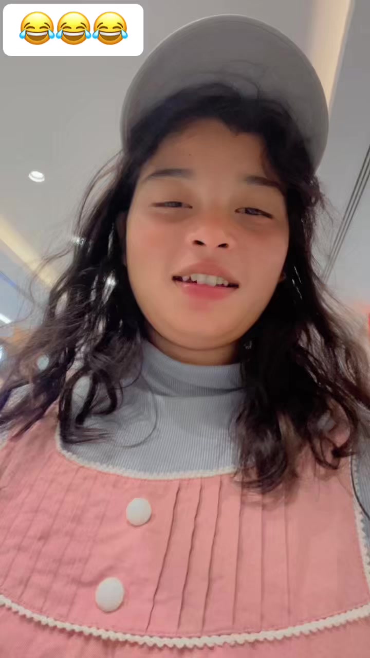 @(Nishubattra) world queen 👸