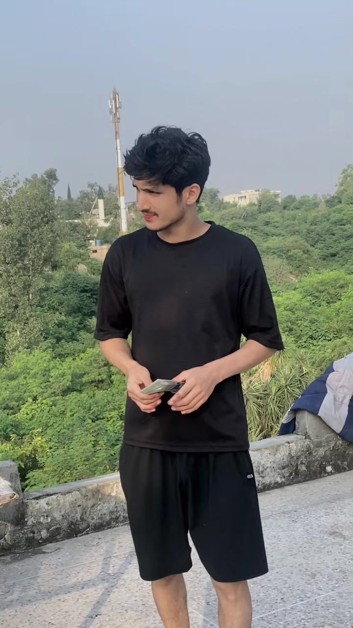 @مسافرلوگ🥀