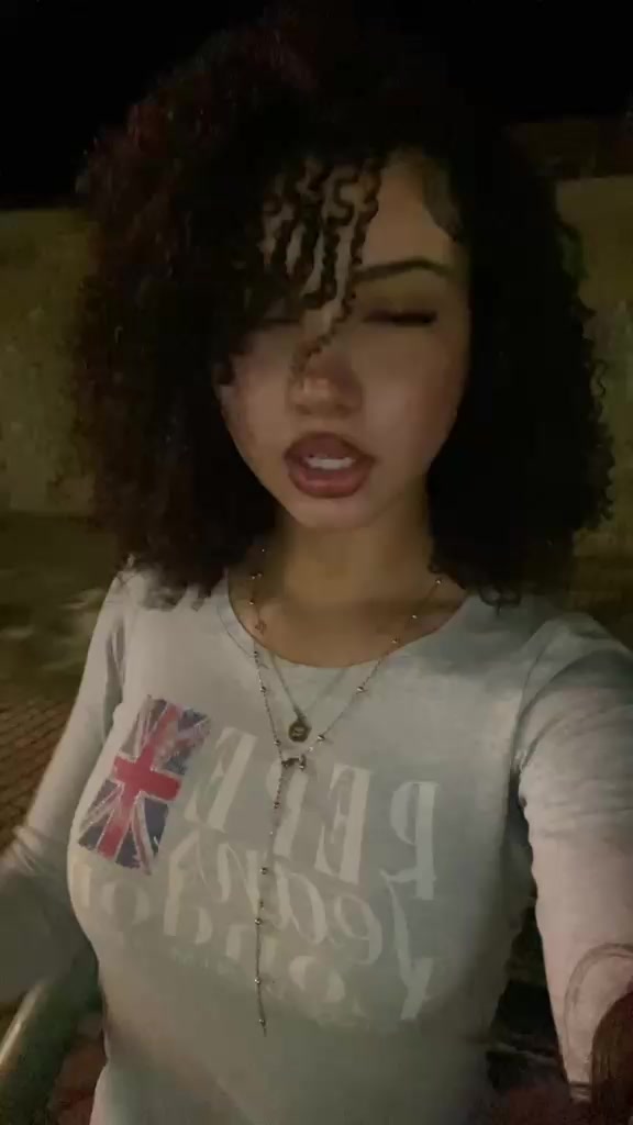 @Riri