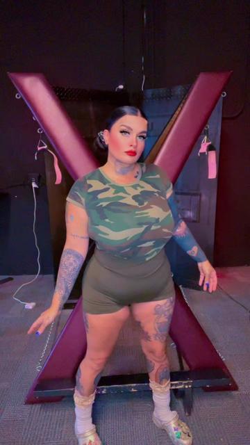 @Mistress Dolly