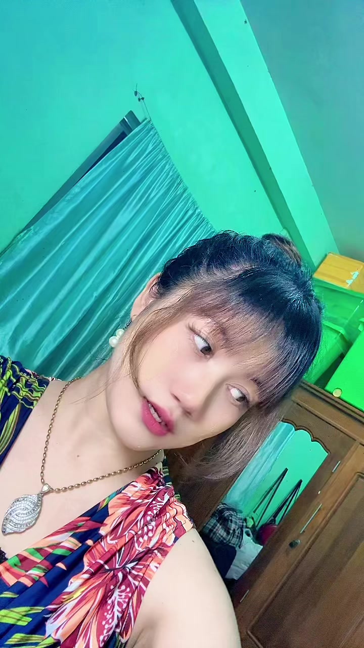 @AMoon đ¸đŚ(台ĺ
)