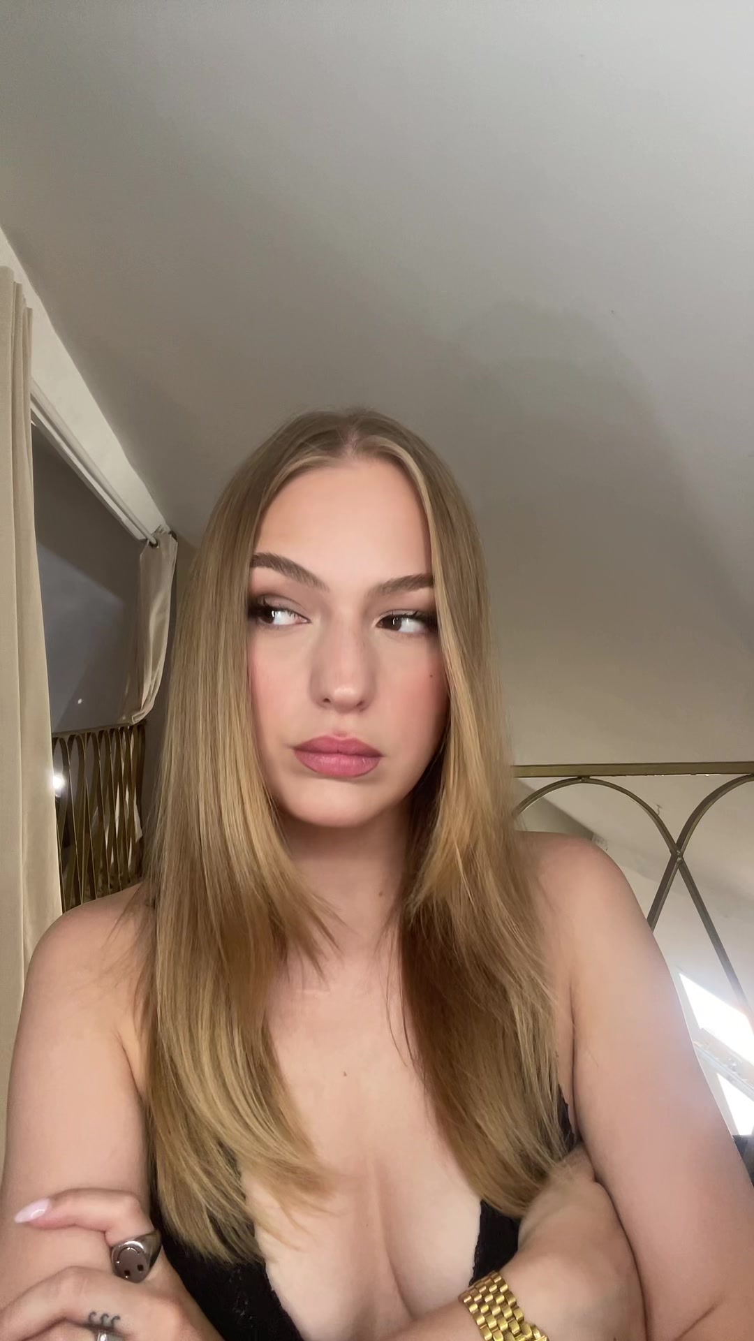 @L&Eacute;A 🖤