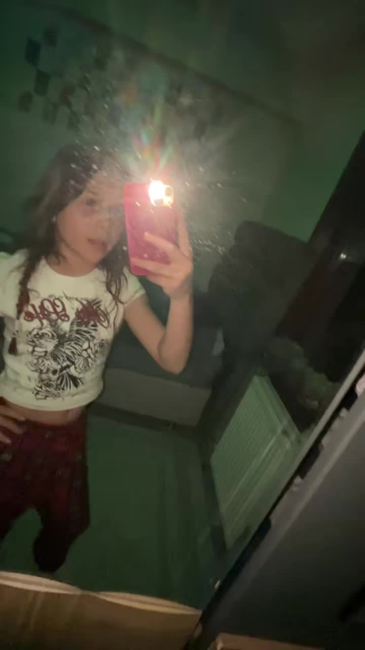 @skinyjean