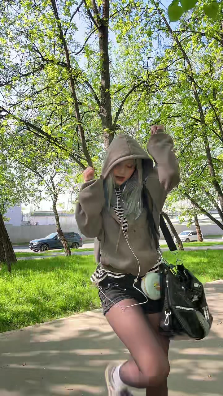 @эллчка мивчи🐰