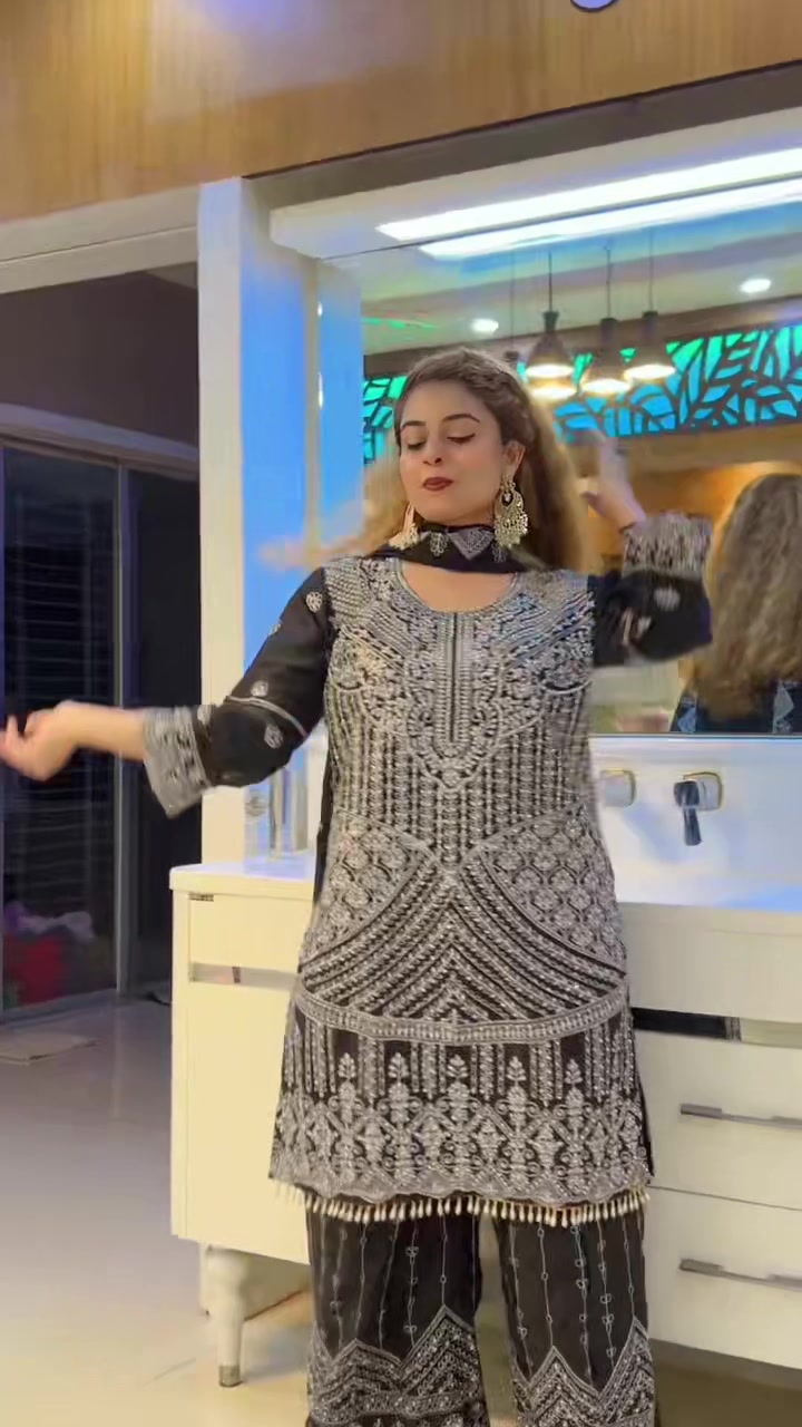@Shakira Borna