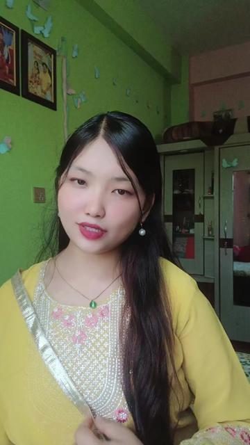 @लेआ गुरुङ