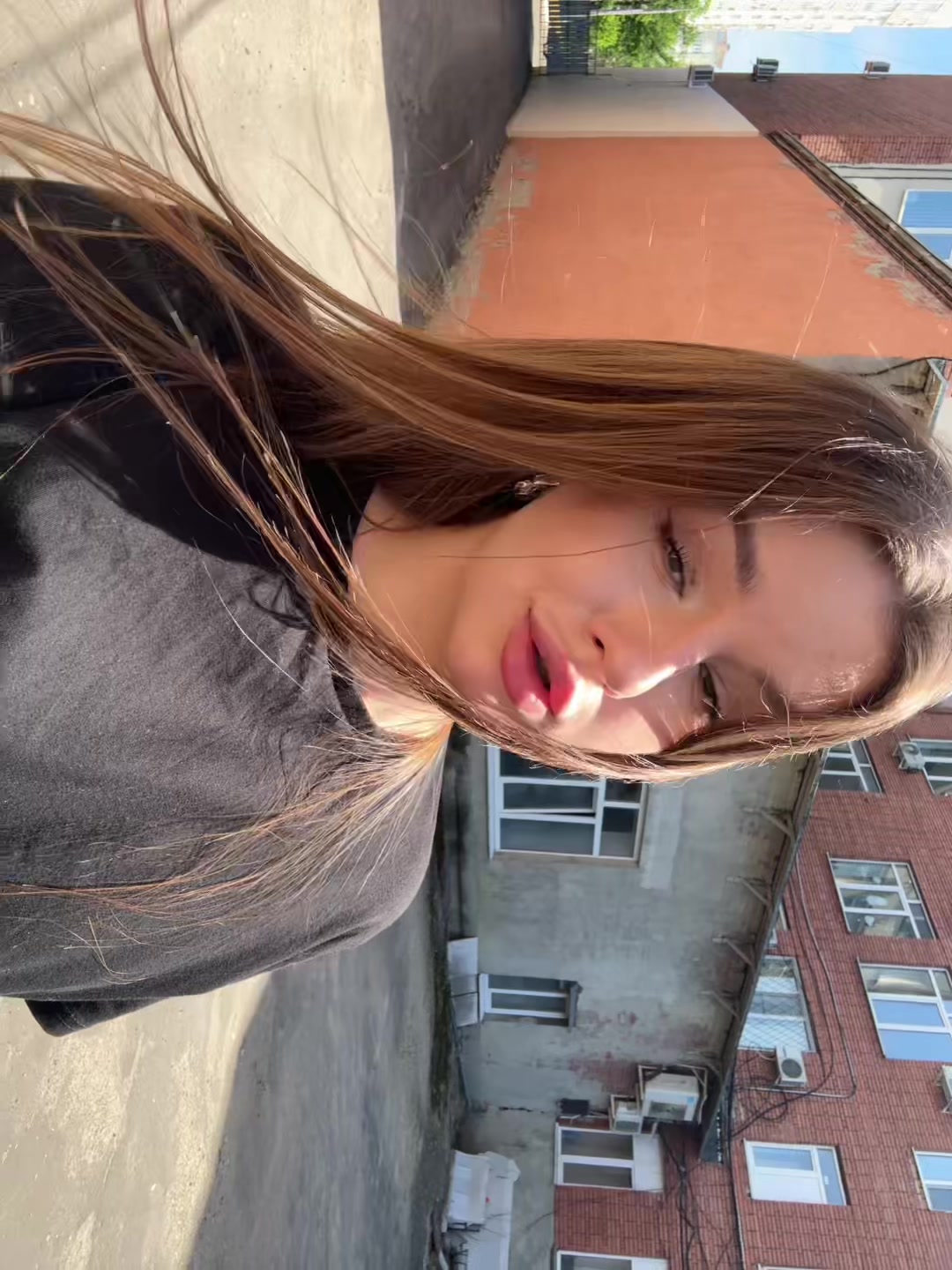 @🫂