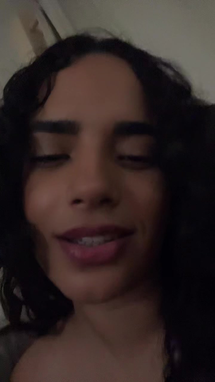 @adrielle_paz