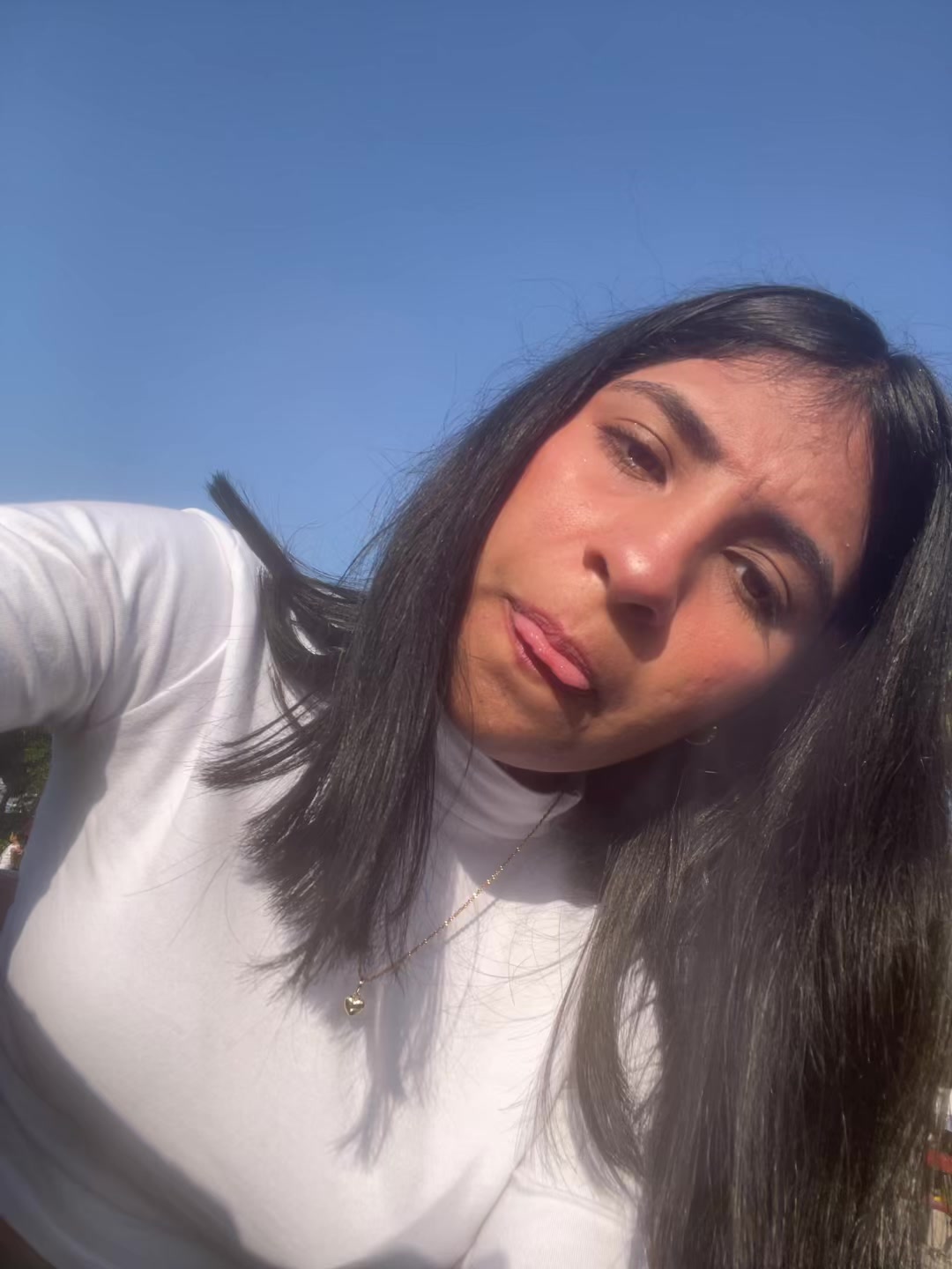 @Adriana🪻