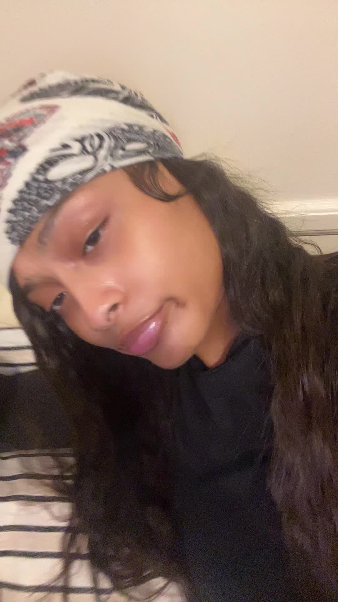 @KYLA 👩🏽⚕️