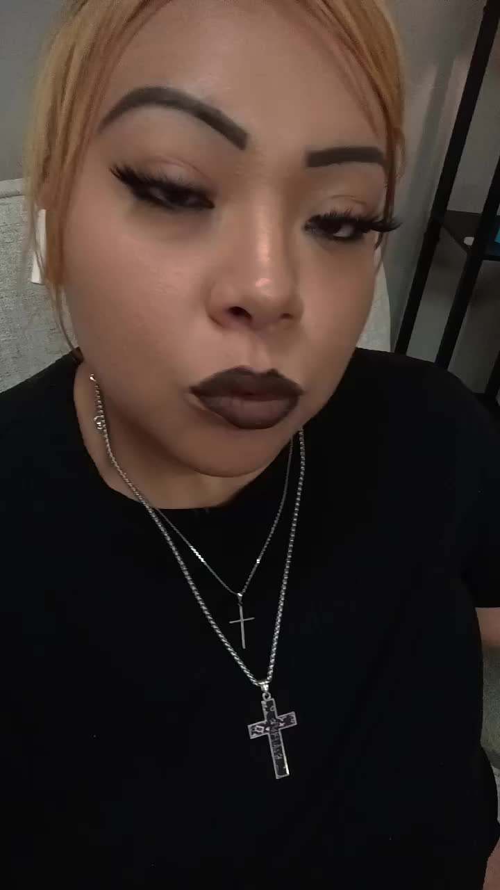 @Lala2Savage