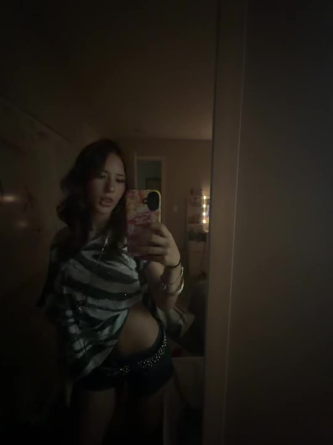 @nikkiolio
