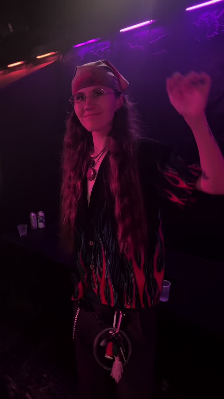 @ca⛓️en