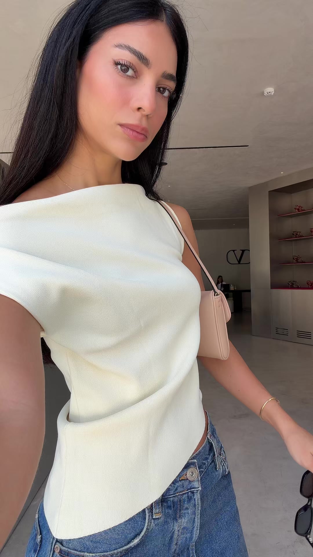 @Moni Hasbini