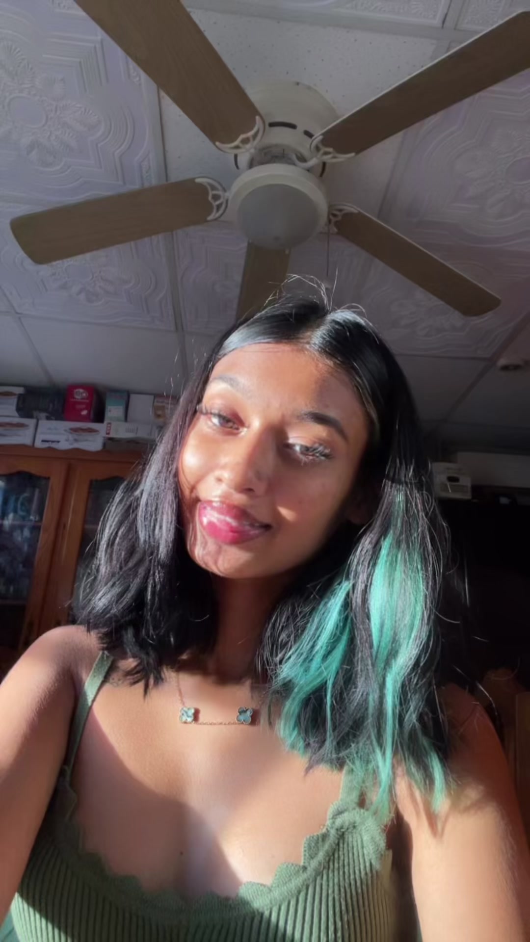 @Varshaꨄ.