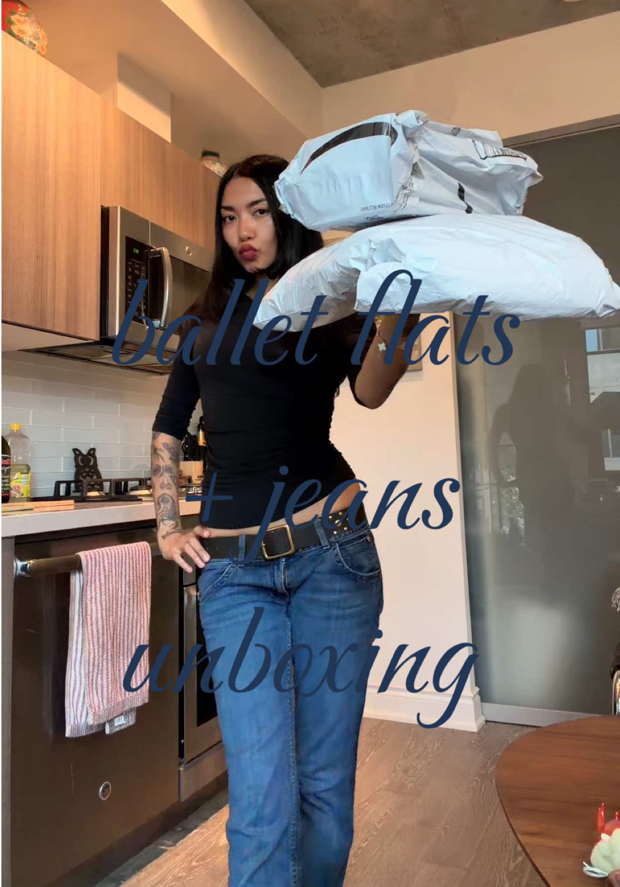 @LipBiteEmoji