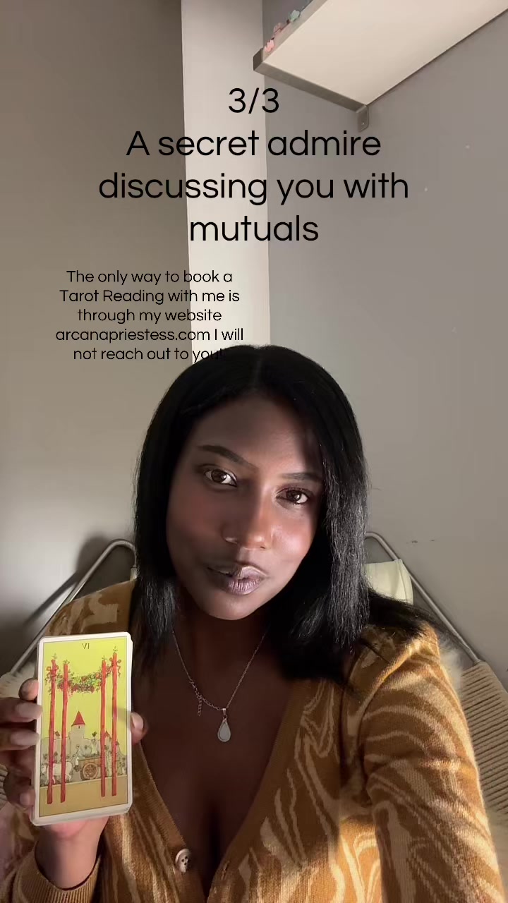 @Arcana Priestess Tarot Reader