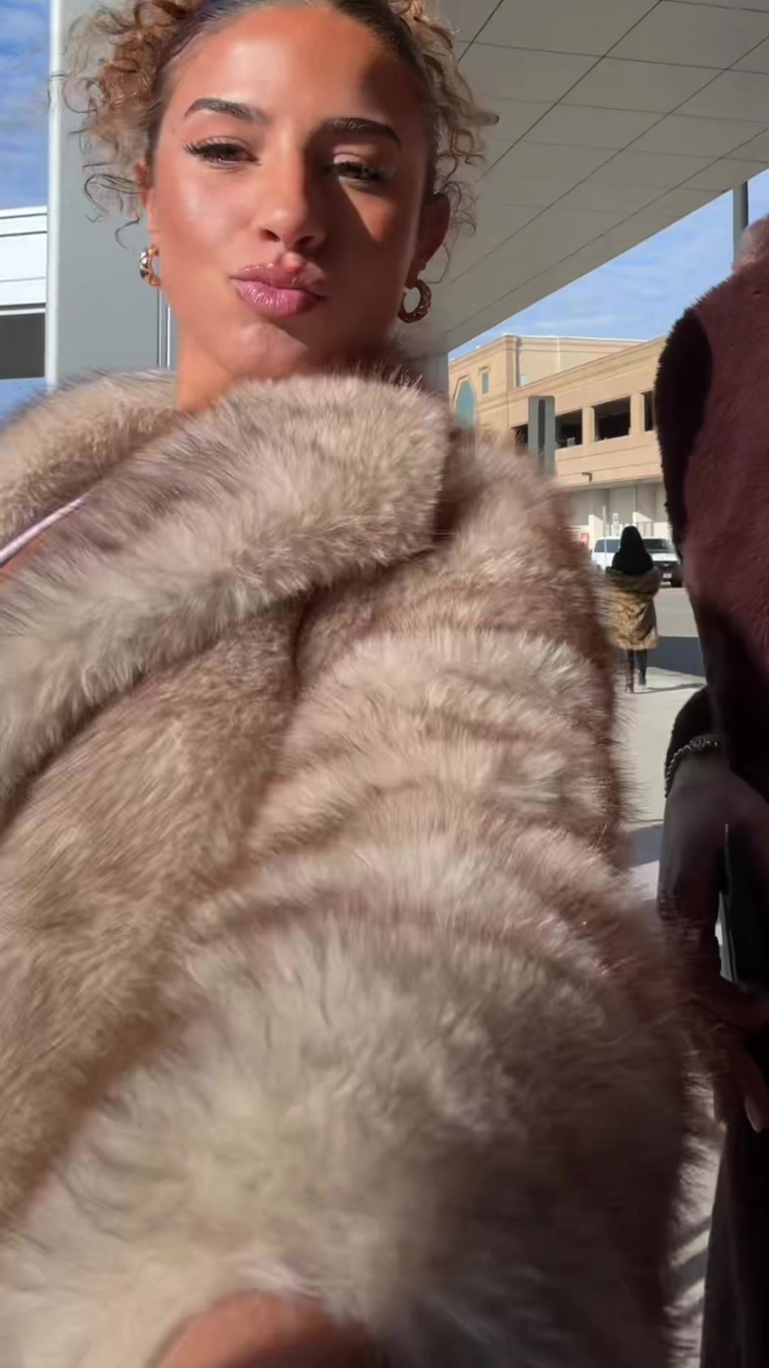@yasmine